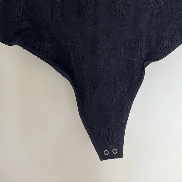 NWOT Abercrombie & Fitch Elegant Black Lace Bodysuit - Picture 4 of 6